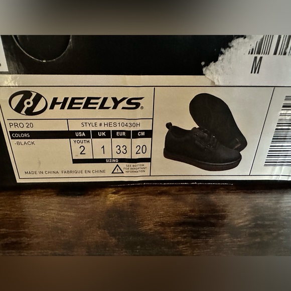 Boys heelys - Picture 3 of 4